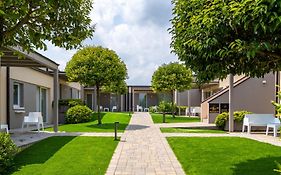 Aurora Aparthotel